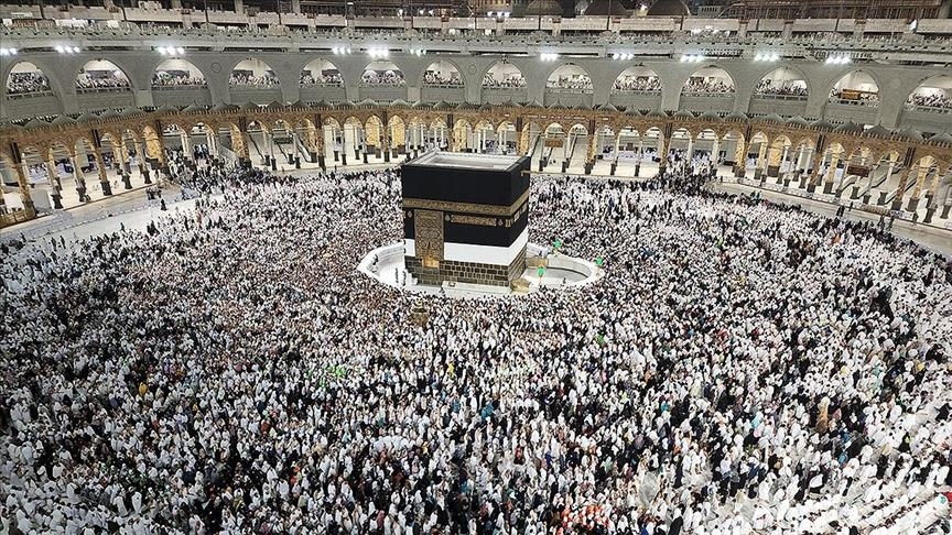 Власти Саудовской Аравии разрешили только одну умру за Рамазан