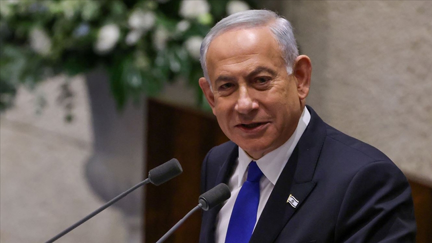 Netanyahu, tartışmalı yargı düzenlemesine karşı çıkan Savunma Bakanı'nı görevden aldı