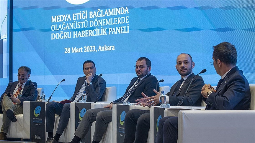 AA Genel Yayın Yönetmeni Özhan: AA Teyit Hattı sosyal medyadaki problemlerin daha etkin giderilmesi için sadece ilk adım