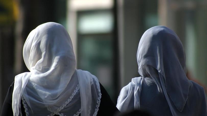 Berlin dozvolio muslimanskim prosvjetnim radnicama da nose maramu