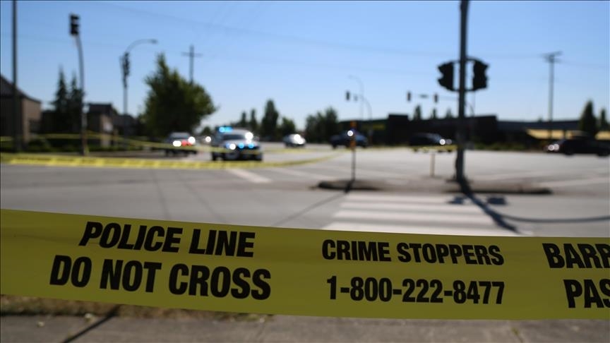 Families presumed drowned trying to cross illegally into US from Canada: Police