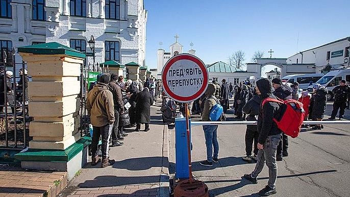 Настоятель Киево-Печерской лавры заявил, что его отправили под домашний арест