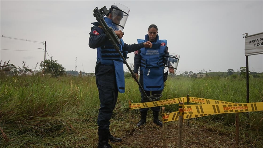 Kolombiya'nın Caqueta bölgesinde "anti personel kara mayınları" titizlikle temizleniyor