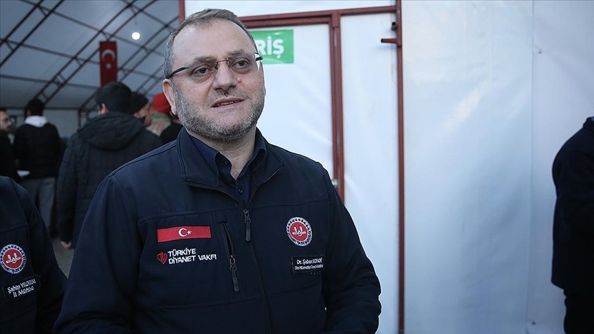 Deprem bölgesine 15 bini aşkın din görevlisinden "manevi destek"