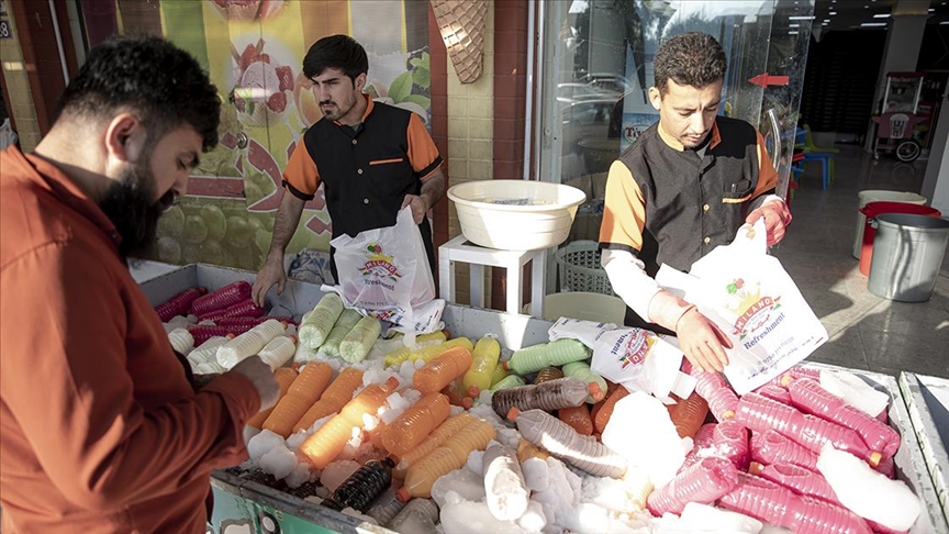 Erbil'de ramazan sofralarının vazgeçilmezleri hurma, şerbet ve tatlılara rağbet arttı