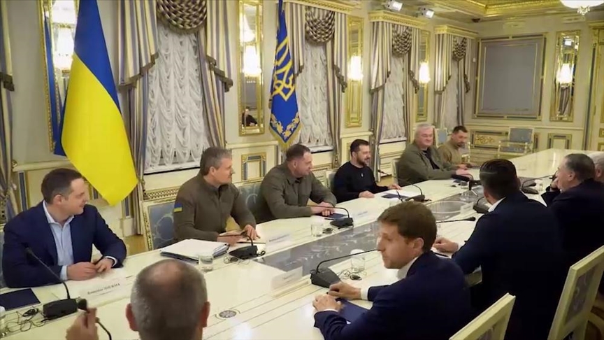 Ukrainian president, US officials discuss further assistance to Kyiv