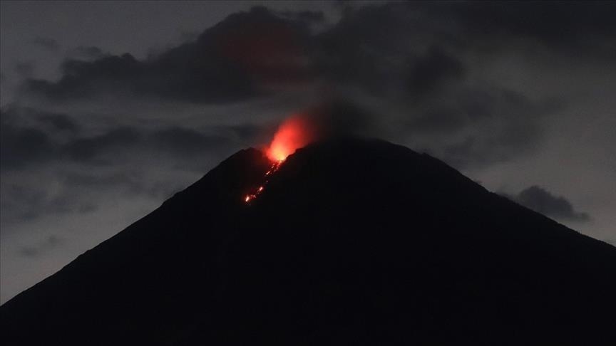 Colombia on alert for possible volcanic eruption