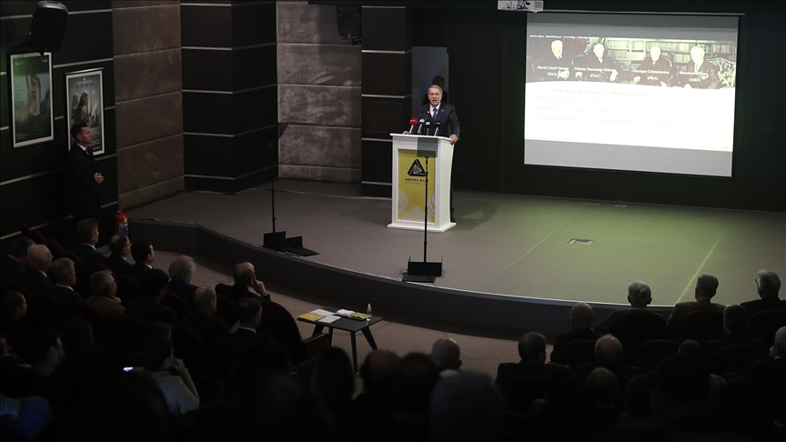 Bakan Akar: Ermeni meselesi tarihi gerçeklerinden koparılarak taraflı bir yaklaşımla çözümsüzlüğe itilmektedir