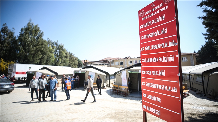 Okul kampüsünde kurulan sahra hastanesi tam teşekküllü tesise dönüştü