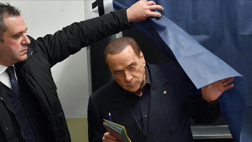 El ex primer ministro de Italia Silvio Berlusconi tiene forma crónica de leucemia