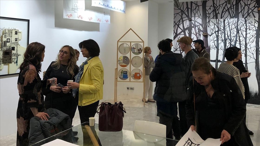 KRANK Art Gallery'nin yeni sergisi "Space Between Us" sanatseverlerle buluştu