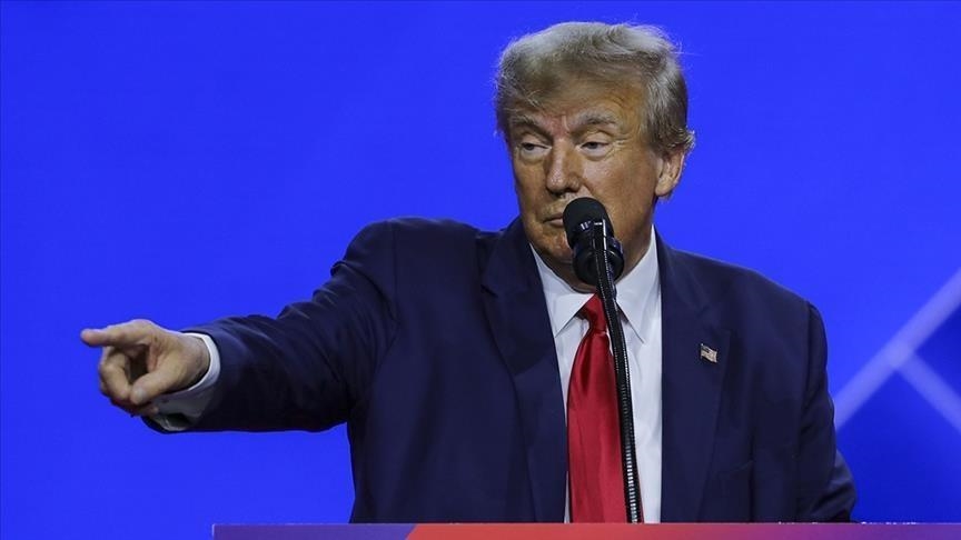 Trump met en garde contre la possibilité d'un effondrement du dollar en tant que devise mondiale