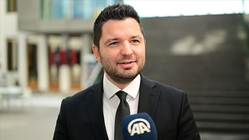 AK Parti, seçim için yurt dışı çalışmalarını sürdürüyor