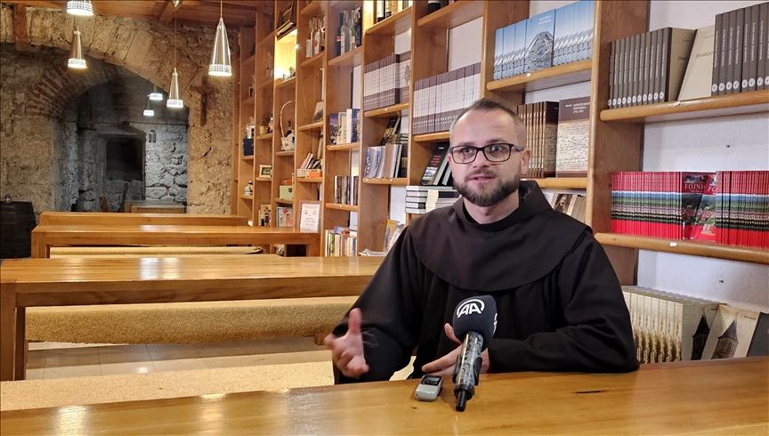 Fra Mario Katušić: Svako od nas danas proživljava svoj Veliki petak, vlasti u BiH rade za sebe, a ne narod