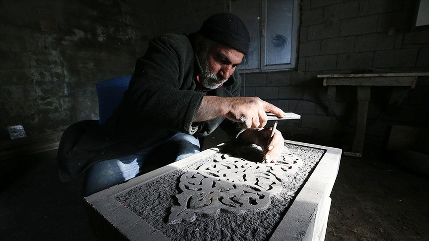 UNESCO listesine alınan "Ahlat Taş İşçiliği Geleneği" hünerli ellerle yaşatılıyor