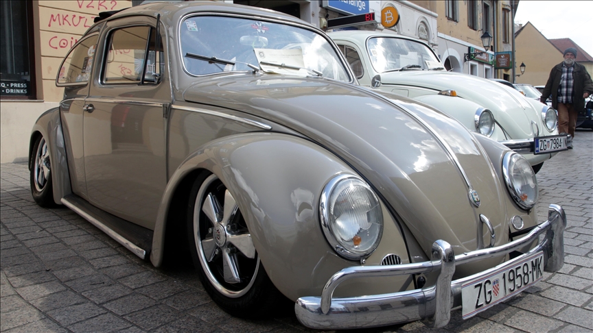 Hrvatska: Uskrsna oldtimer izložba na Europskom trgu