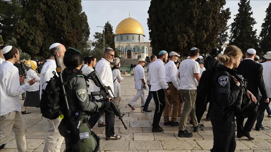 Plus de 1 500 colons font incursion dans la mosquée al-Aqsa