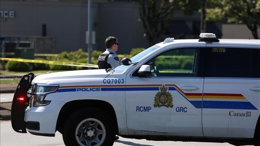 Canada police lay hundreds of charges in cross-border gun seizure
