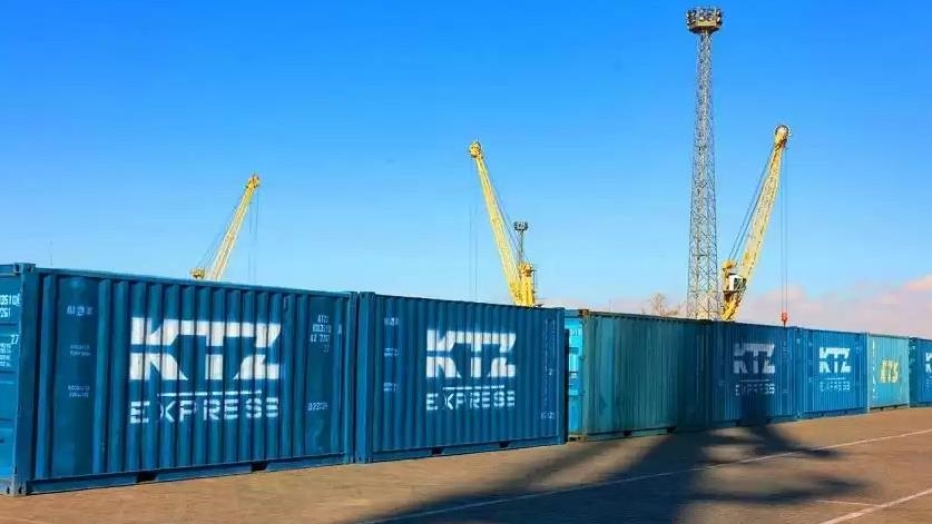 В Турцию через Казахстан доставят 200 контейнеров с гуманитарным грузом из КНР
