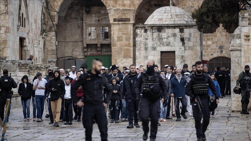 Decenas de colonos judíos vuelven a irrumpir en la mezquita de Al-Aqsa con motivo de la Pésaj, la Pascua judía