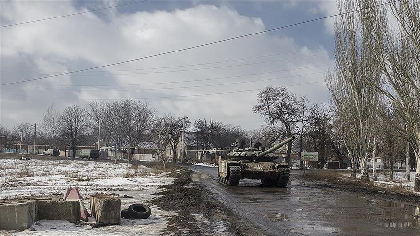 Russian artillery strikes kill 2, injure 5 in eastern Ukraine