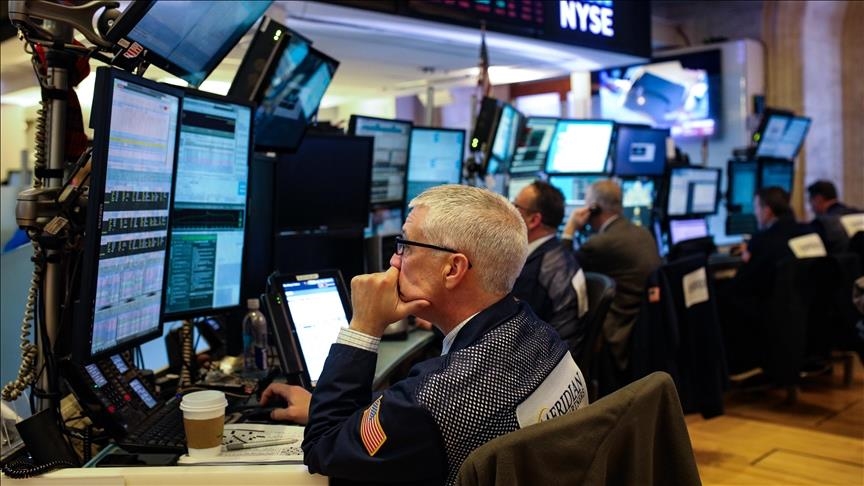 US stocks turn negative to end lower