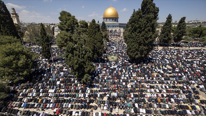 250 ألف مصلّ أقاموا الجمعة الرابعة من رمضان بالمسجد الأقصى