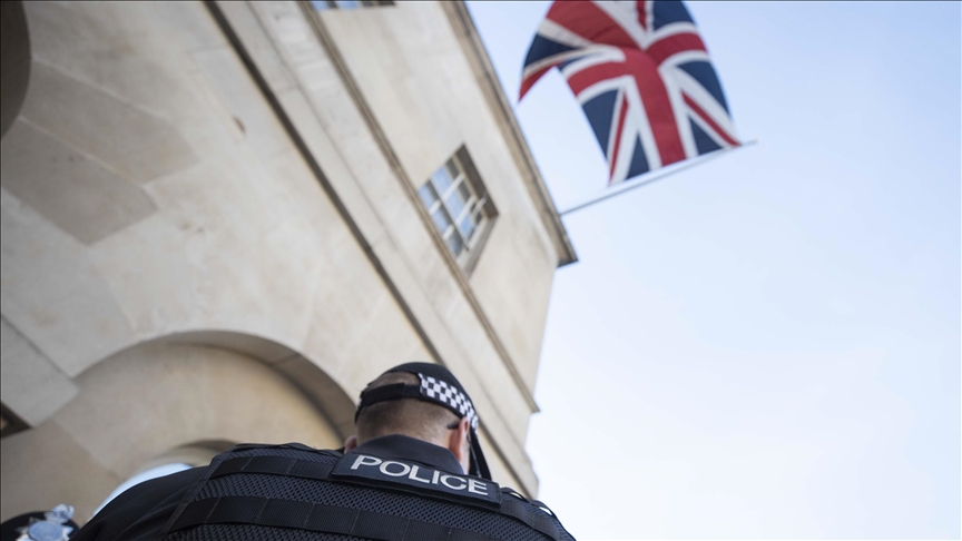 Dva londonska policajca otpuštena zbog diskriminatornih WhatsApp poruka