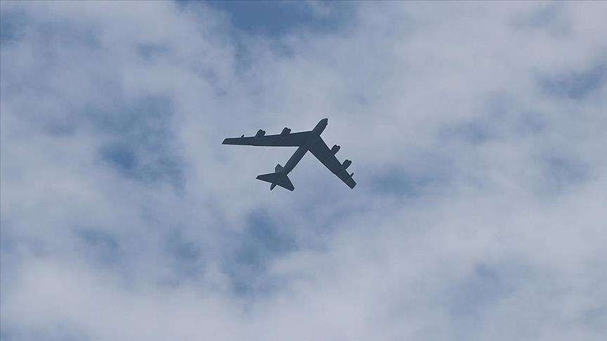 Американские стратегические бомбардировщики B-52H пролетели над Японским морем