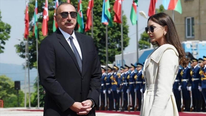 Президент и первая леди Азербайджана поздравили турецких спортсменок с успехом на ЧЕ в Ереване