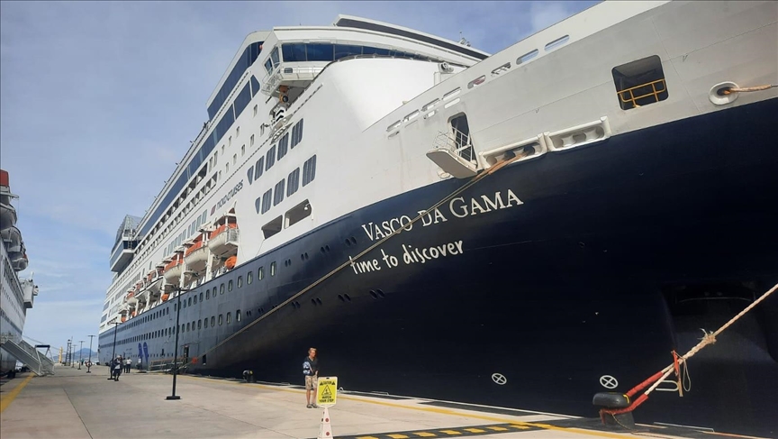 К берегам Бодрума причалил круизный лайнер Vasco Da Gama 
