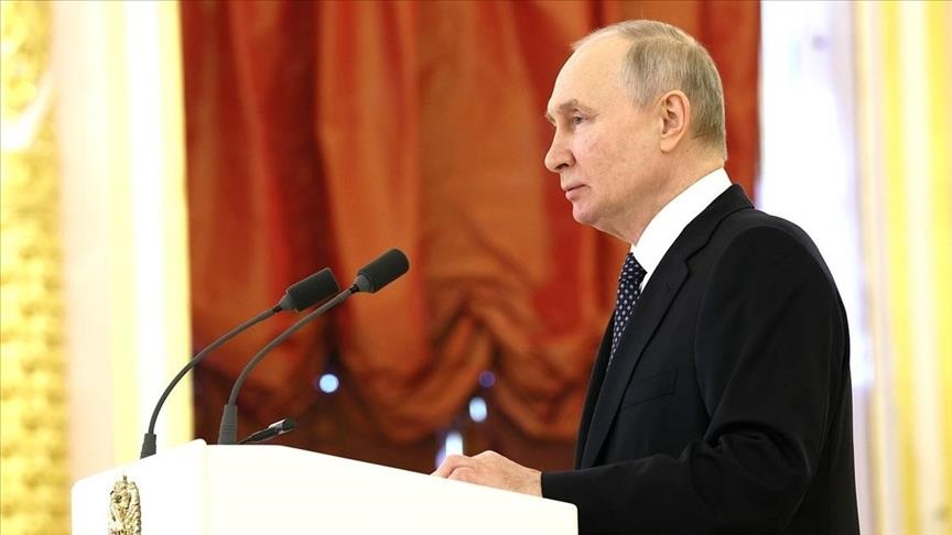 Путин поручил главе Минобороны РФ продолжить развивать российский флот
