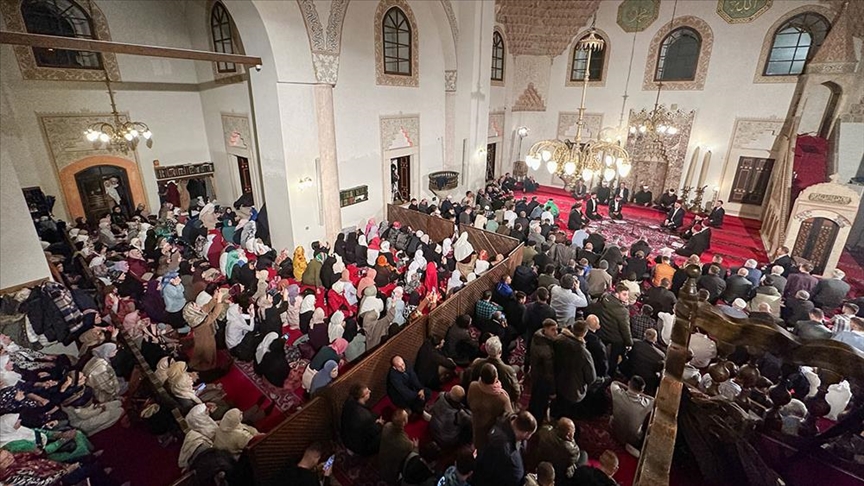 Sarajevo: Muslimani u Gazi Husrev-begovoj džamiji obilježili Lejletul-kadr