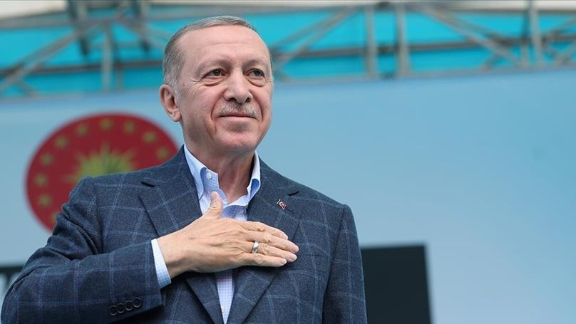 أردوغان: سنشهد تجربة أول قاطرة كهربائية محلية "E5000" في 2023