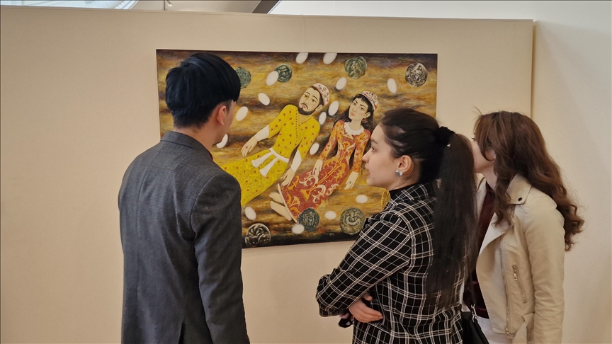 В Ташкенте открылась выставка художников стран-членов ТЮРКСОЙ
