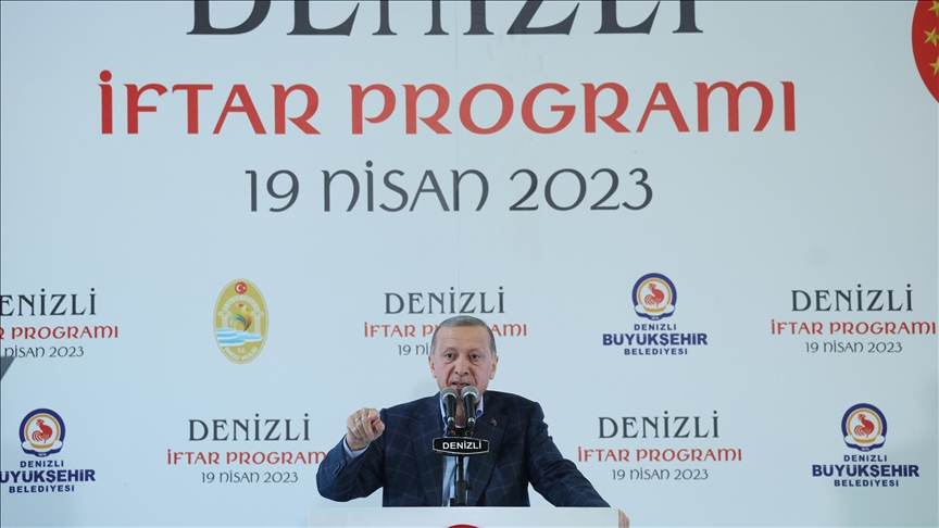 Cumhurbaşkanı Erdoğan: Ülkesi için hayal kuran, dertlenen hiçbir insanımızı dışarıda bırakmayacağız