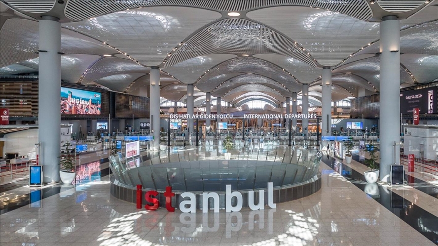 Аэропорт стамбул таксим. Аэропорт Истанбул 2022. Стамбул аэропорт ist Prada. Трансфер аэропорт Стамбул Таксим.
