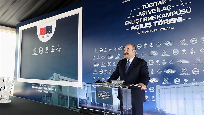 Bakan Varank: Farklı aşı ve genetik ürünleri, biyoteknolojik ilaç ve aşı adaylarını hücreden başlayarak üretilebileceğiz