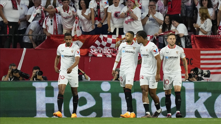 UEFA Avrupa Ligi'nde yarı finalistler belli oldu
