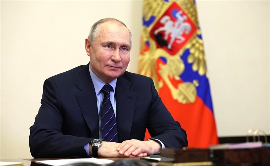 Путин поздравил мусульман России с праздником Рамазан