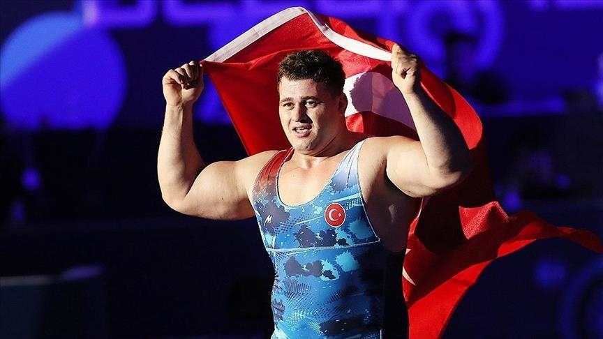 Turkish wrestler Kayaalp wins 12th title at European Wrestling Champs