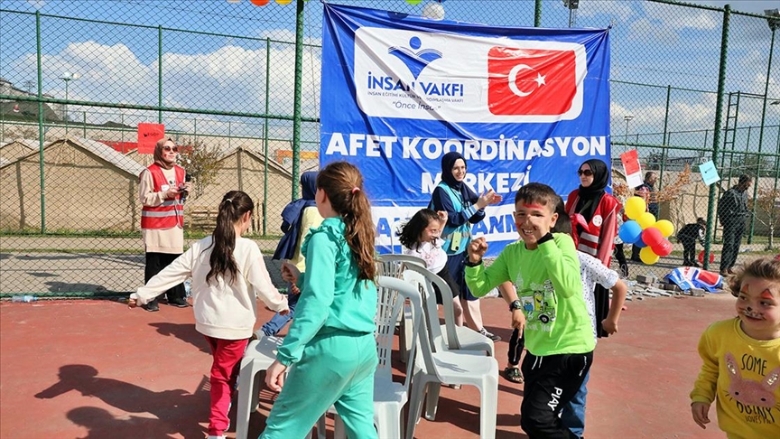 Kahramanmaraş'ta üç vakıf depremzede çocuklara yönelik etkinlik düzenledi