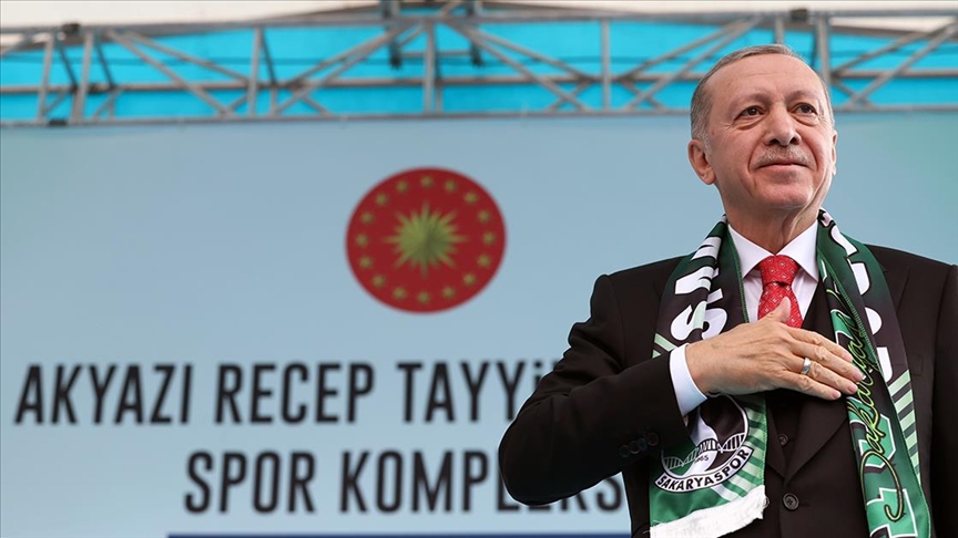 Cumhurbaşkanı Erdoğan: Ev kadınlarımızın emekliliğine, priminin 3'te birini ödeyerek destek vereceğiz