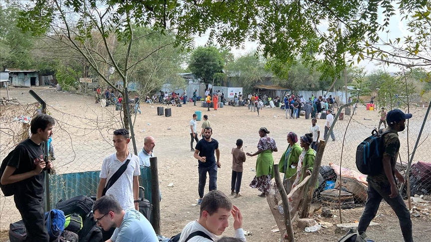 Over 1,600 Turkish citizens taken from conflict-torn Sudan to Ethiopia by bus: Diplomatic sources