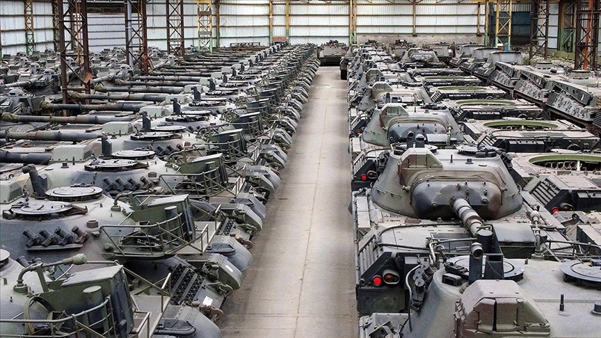 Ukrayna'ya verilen Leopard tanklarının Polonya'daki "onarım merkezi" mayısta açılacak