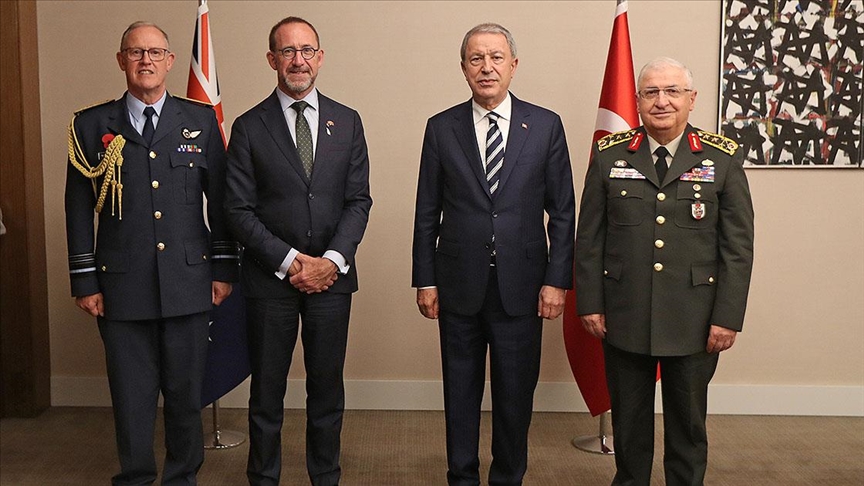 Milli Savunma Bakanı Akar ve Yeni Zelandalı mevkidaşı Little ile görüştü