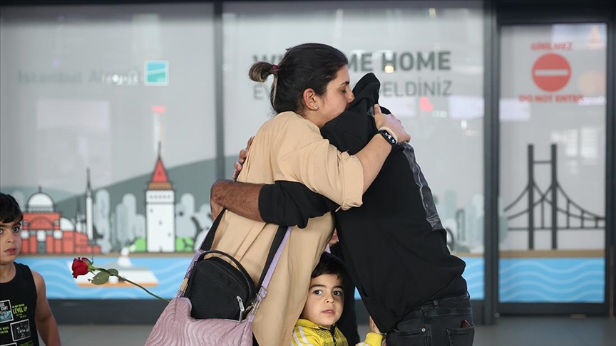 Evacuated from Sudan amid clashes, Turkish citizens begin to return home