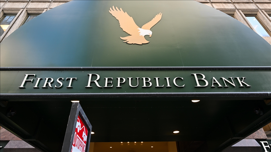 First Republic Bank shares dive 50% with sudden withdrawal amid US banking crisis