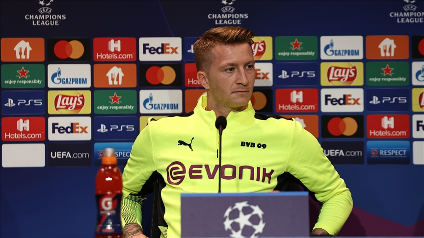 Marco Reus extends Borussia Dortmund contract for another year