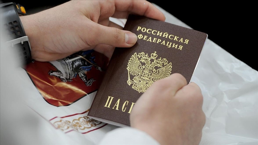 Отказавшиеся от паспортов РФ жители «новых регионов» будут считаться иностранцами